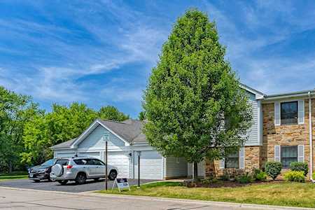 1232 Ironwood Ct #B2 Schaumburg, IL 60193