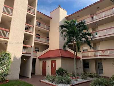 9461 Evergreen Pl #203 Davie, FL 33324