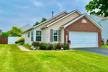1037 Crossbrook Boulevard Galloway, OH 43119