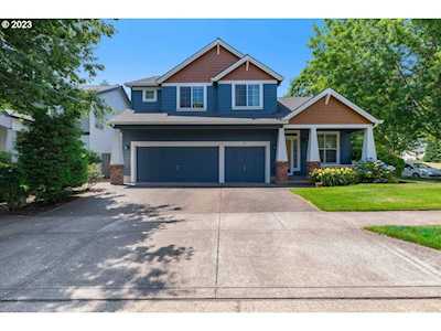 281 N White Oak ST Newberg, OR 97132