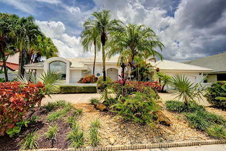 10252 Shireoaks Lane Boca Raton, FL 33498