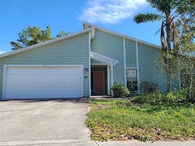 4611 34th Avenue Dr W Bradenton, FL 34209