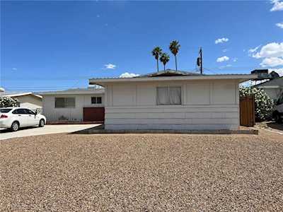 6153 Cromwell Ave Las Vegas, NV 89107