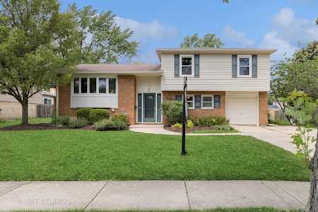 1468 E Gloria Dr Palatine, IL 60074