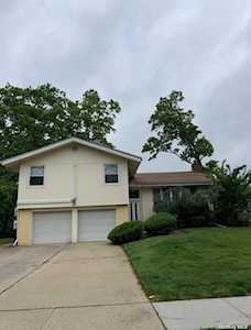 81 Village Dr Jericho, NY 11753