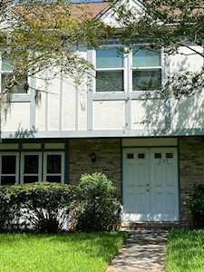 8185 Trafalgar SQUARE Jacksonville, FL 32217