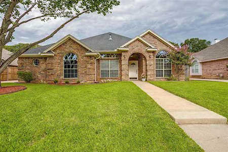 7313 Cottonwood Court North Richland Hills, TX 76182