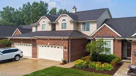 24601 Rosemont Dr Lyon Twp, MI 48178