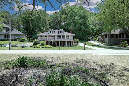 1313 Palisades Dr Appleton, Village of Fox Crossing, WI 54915-1036