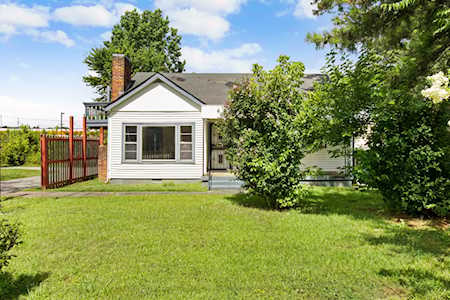 107 W Meadow Dr Clarksville, TN 37043