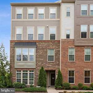 25284 Gray Poplar Terrace Aldie, VA 20105