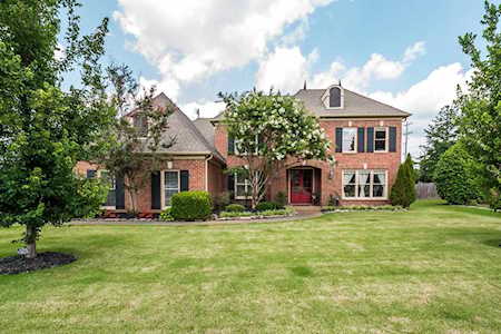 9104 E E Grovelawn Cv Germantown, TN 38139