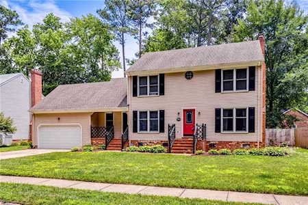 1964 Piney Woods Ln Virginia Beach, VA 23456