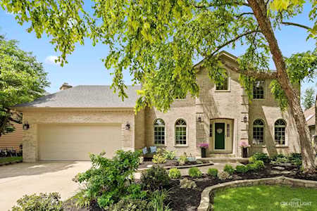 24W470 Eugenia Dr Naperville, IL 60540