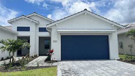 9221 Cayman Dr Naples, FL 34114