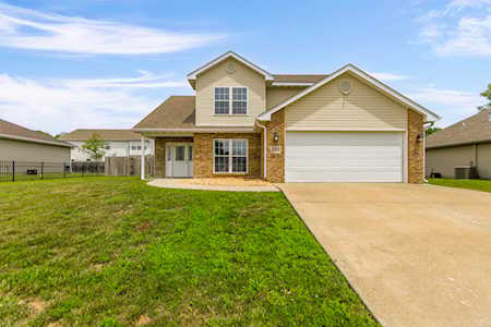 5709 OSWAGO CIR Columbia, MO 65201