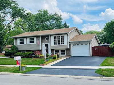112 S Orchard Dr Bolingbrook, IL 60440
