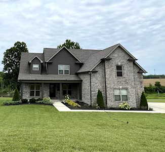 4204 Ironwood Dr Greenbrier, TN 37073