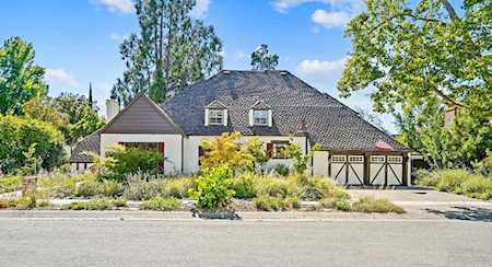 4500 Francis Court Sacramento, CA 95822