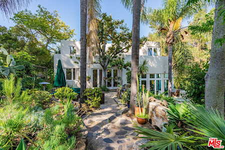 11798 Kearsarge St Los Angeles, CA 90049