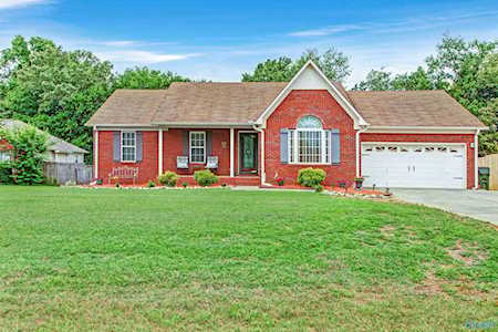 114 Tanner Ridge Circle New Market, AL 35761