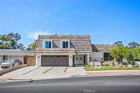 25465 Classic Dr Mission Viejo, CA 92691