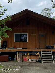 14229 E Front St Talkeetna, AK 99676