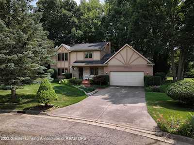 4101 Spinnaker Ln Okemos, MI 48864