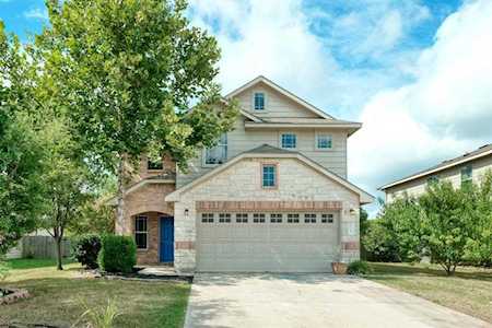 124 Luna Vista DR Hutto, TX 78634