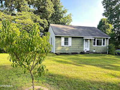 5719 Sanford Rd Knoxville, TN 37912