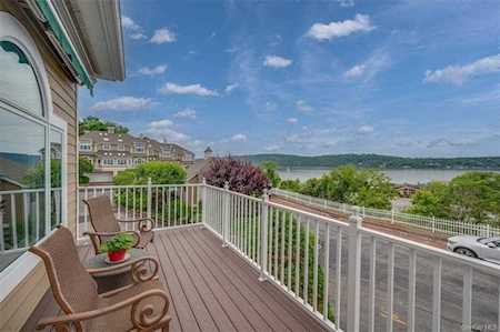 11 Highview Circle Dobbs Ferry, NY 10522