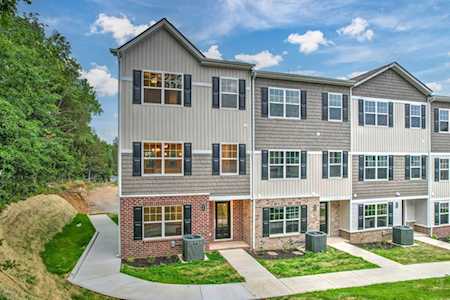 425 Moshe Mualem Pl La Vergne, TN 37086
