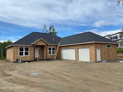 4676 S Twin Peaks Dr Wasilla, AK 99654