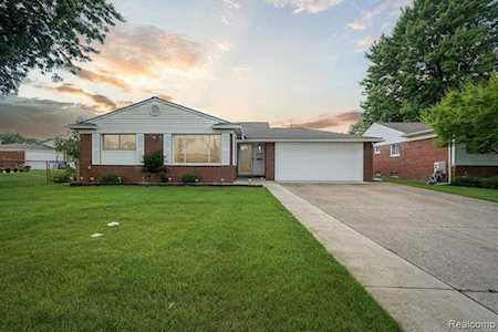 40135 William Dr Sterling Heights, MI 48313