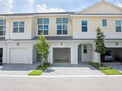 636 Parsons Way Deerfield Beach, FL 33442