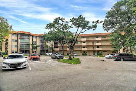6001 N Falls Cir Dr #206 Lauderhill, FL 33319