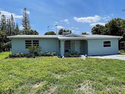 2265 NE Arch Street Jensen Beach, FL 34957