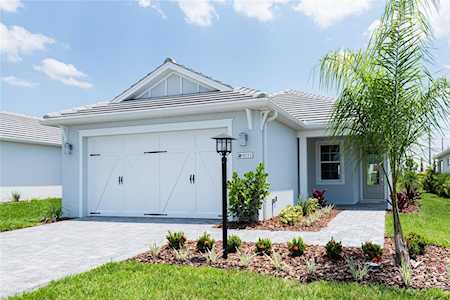8113 Sternway Rd Sarasota, FL 34240