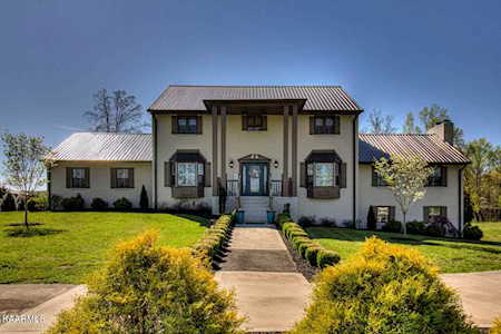 2624 Carpenters Grade Rd Maryville, TN 37803