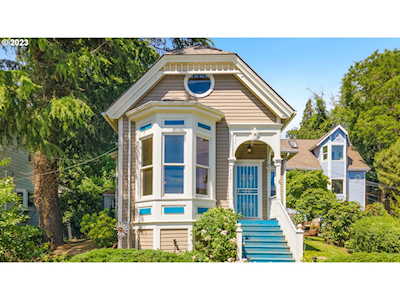 7321 S Corbett AVE Portland, OR 97219