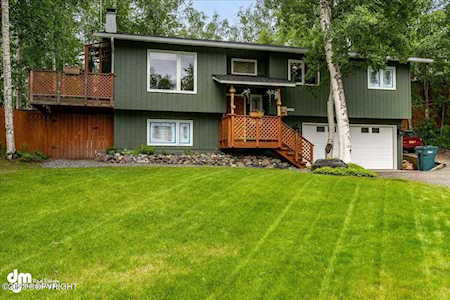 17467 Kahiltna Dr Eagle River, AK 99577