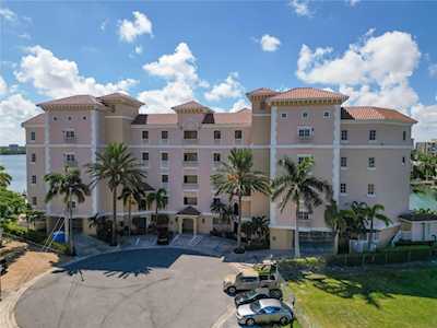205 Brightwater Dr #203 Clearwater, FL 33767