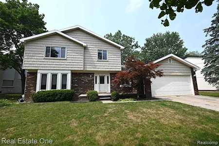25050 Sullivan Ln Novi, MI 48375
