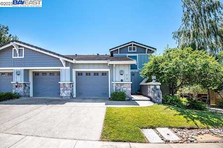 557 High Eagle Ct Walnut Creek, CA 94595