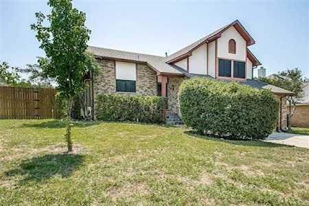 7108 Cook Circle North Richland Hills, TX 76182