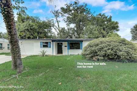 5725 Cedar Forest DR N Jacksonville, FL 32210