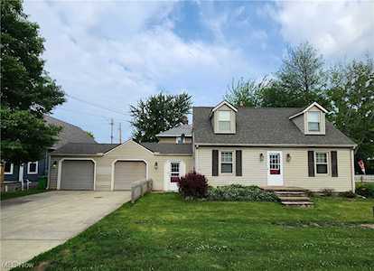 32703 Lake Rd Avon Lake, OH 44012