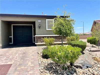 2710 Beacon Rock St Laughlin, NV 89029