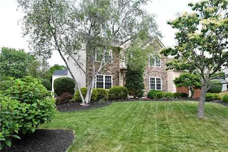 2303 Hannahs Ln Bethlehem, PA 18020