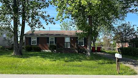 111 CEDARWOOD Dr Frankfort, KY 40601